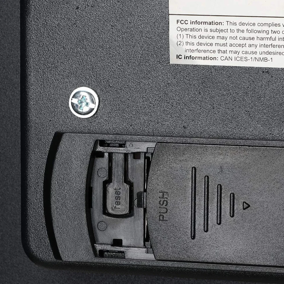 Amazon Basics Cassaforte di sicurezza domestica in acciaio con blocco biometrica per impronte digitali, per proteggere contanti, gioielli, documenti, 14 L, nero, 35 x 24,9 x 24,9 cm (LxPxA)