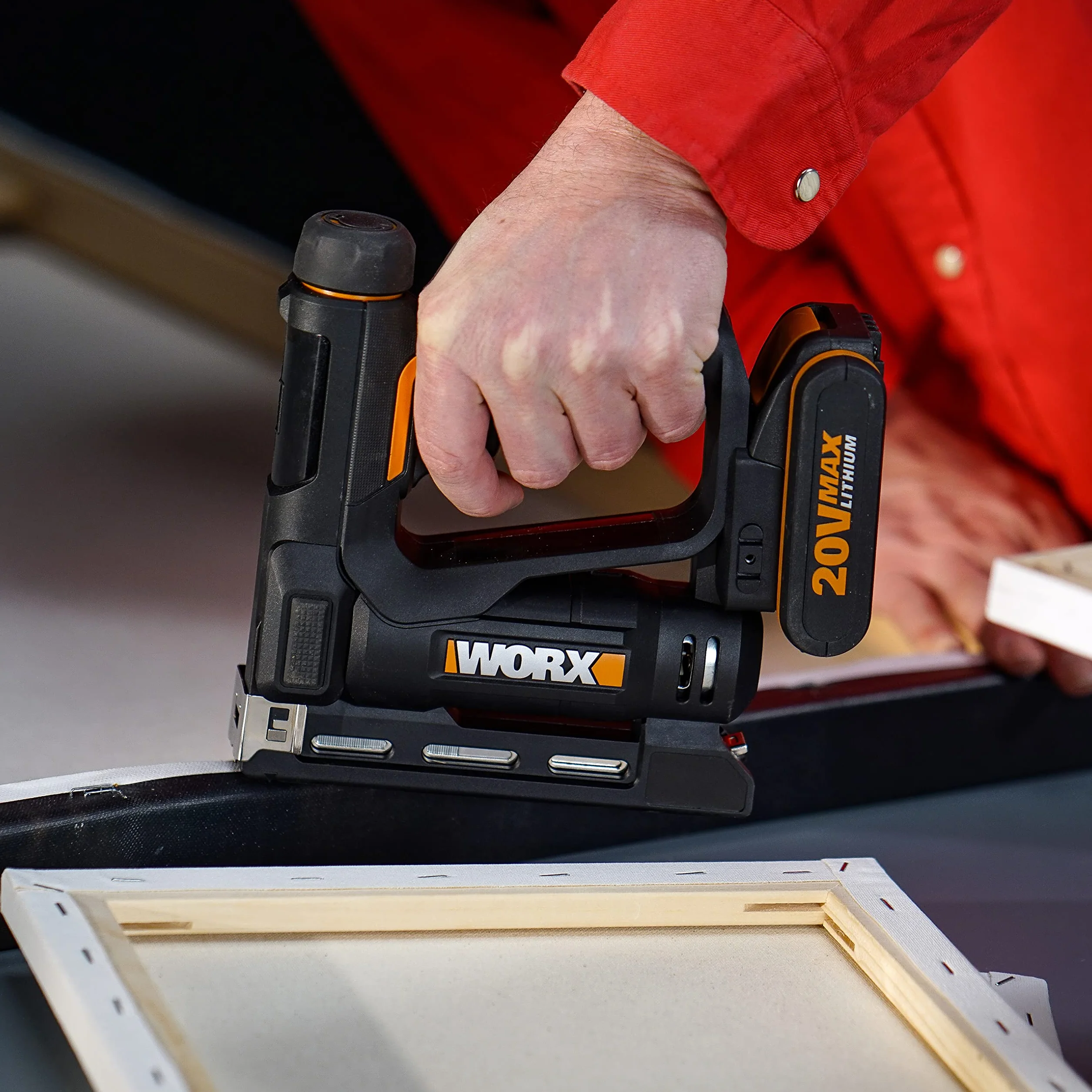 WORX WX843.9 Pinzatrice chiodatrice 20 V | PowerShare | Senza batteria e caricatore | Chiodi 1,2 mm tipo 47 e graffette 11,4 mm tipo 53 | Regolazione della profondità senza attrezzi