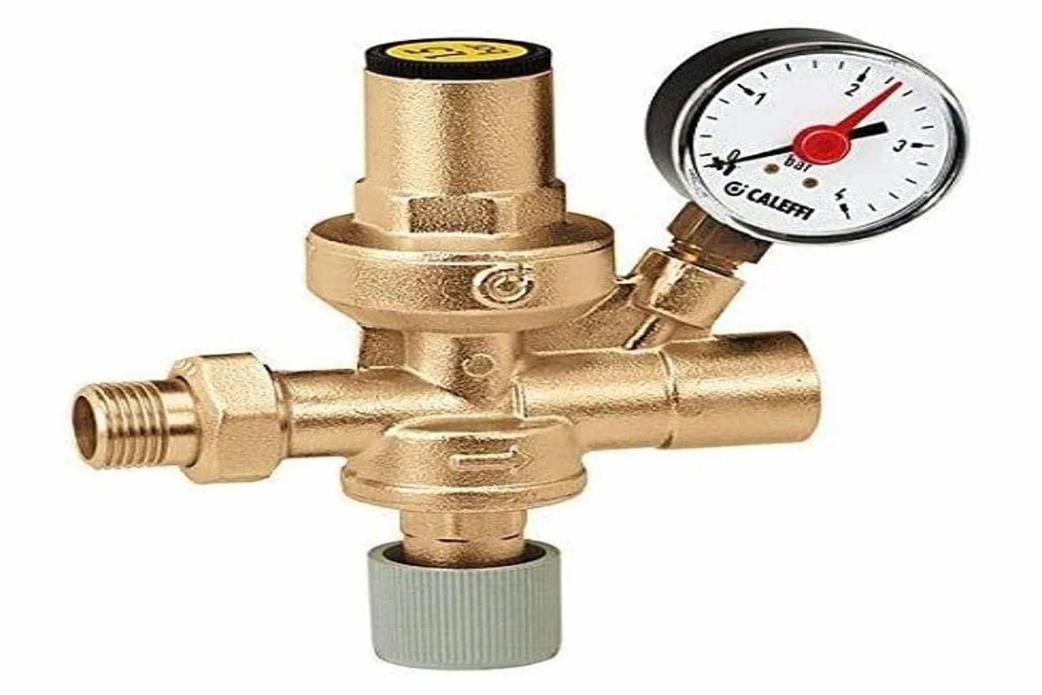Caleffi 553140 - Unità di riempimento automatica 1/2" con rubinetto manuale, filtro, valvola di ritegno e manometro