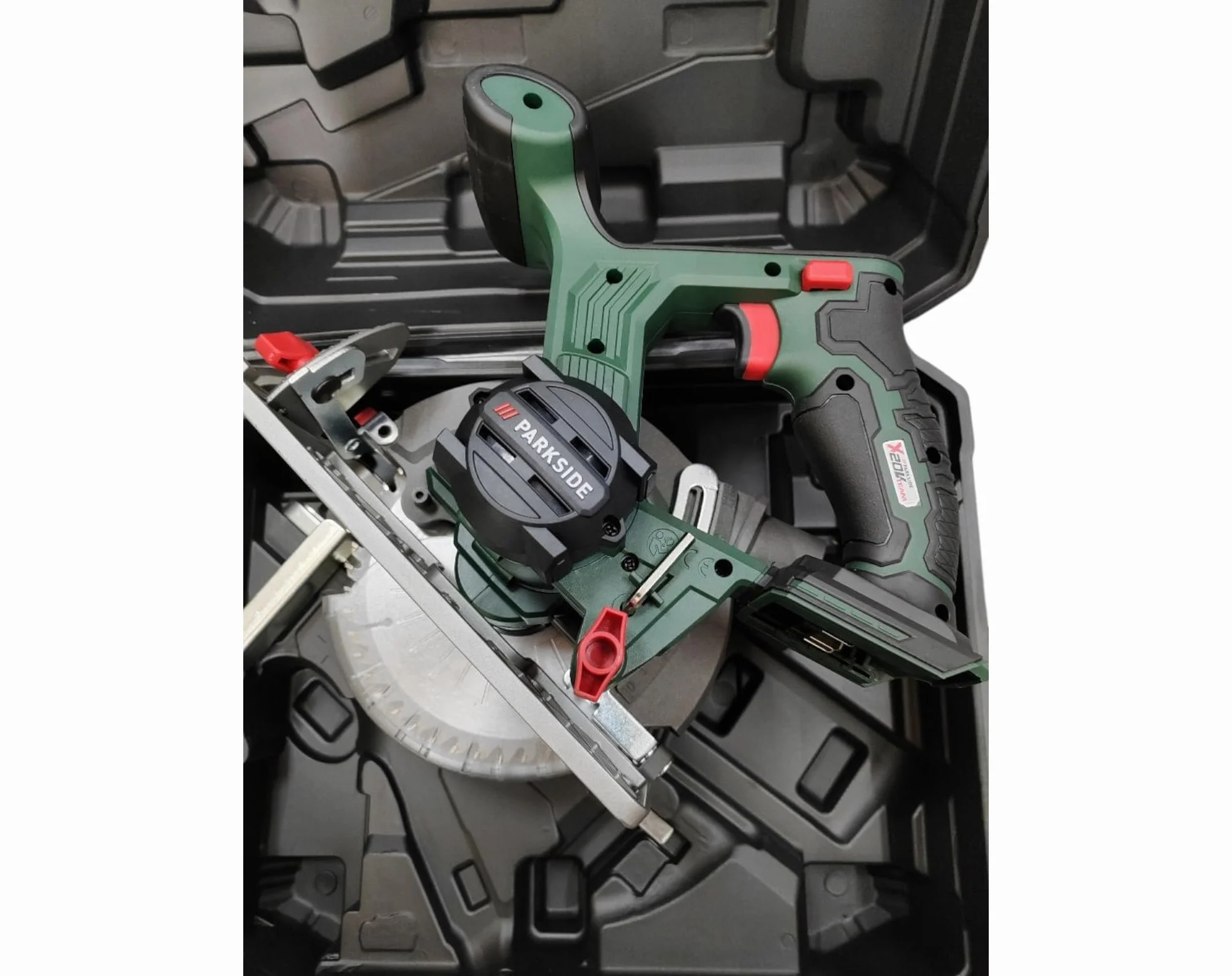 Parkside PHKSA 20-Li - Sega circolare senza fili con custodia, batteria e caricabatterie non inclusi